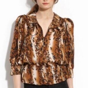 Parker 100% Silk Leopard Print Peplum Blouse Size XS Fun Festive Holiday Dressy
